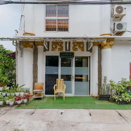 ג'קרטה Reddoorz Syariah Near Universitas Borobudur מראה חיצוני תמונה