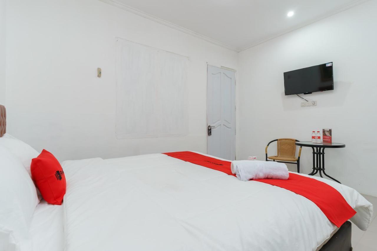 ג'קרטה Reddoorz Syariah Near Universitas Borobudur מראה חיצוני תמונה